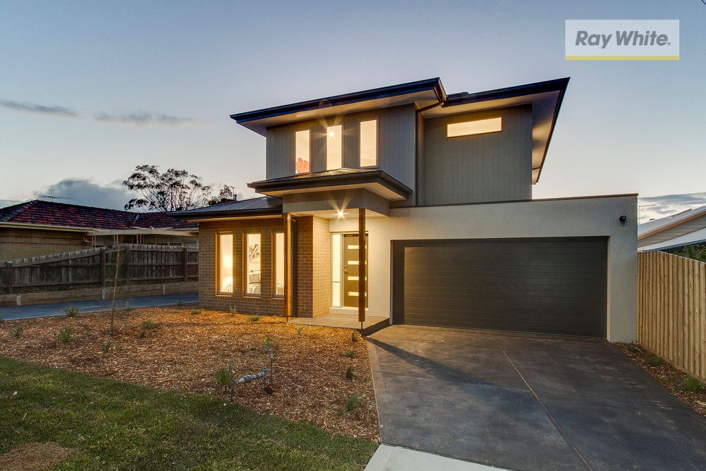 12 Thomas Street, ROSEBUD VIC 3939