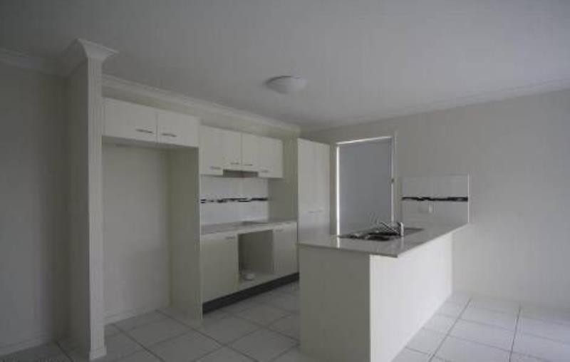 6 Babich Court, HOLMVIEW, QLD 4207