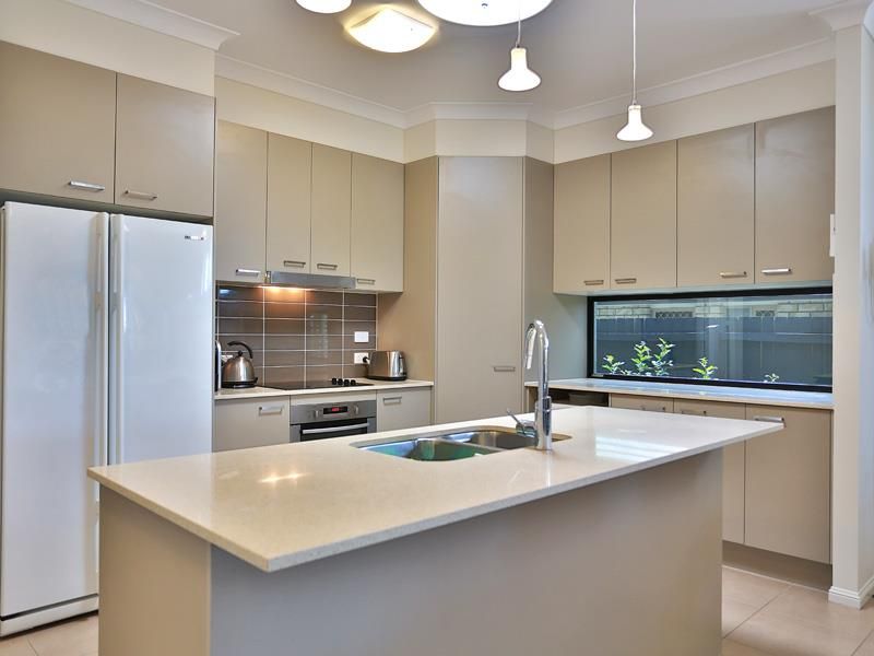 4 Lewis Lane, WARNER, QLD 4500
