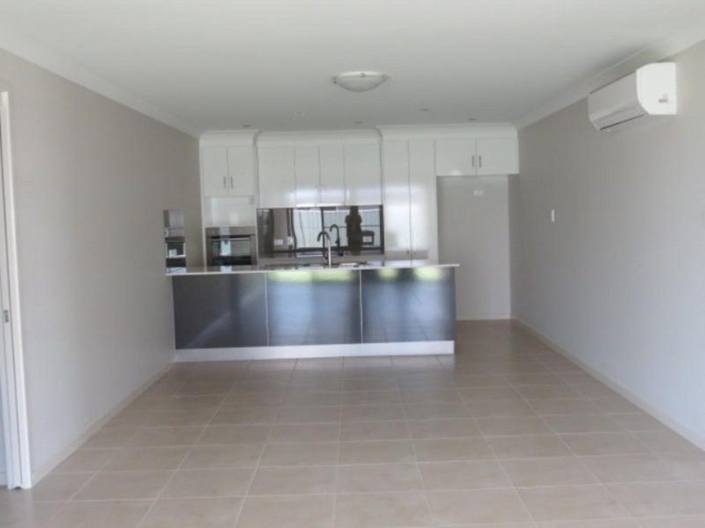 2/13 Kassidy Drive, EMERALD, QLD 4720