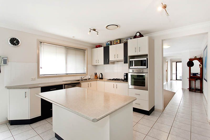 27 Hennesy Street, FLINDERS, NSW 2529