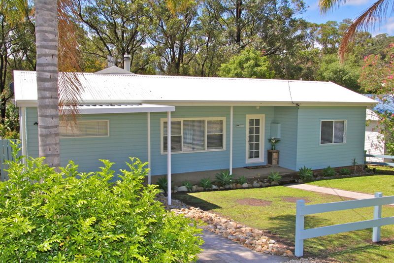 16 Patrick Crescent, SARATOGA, NSW 2251