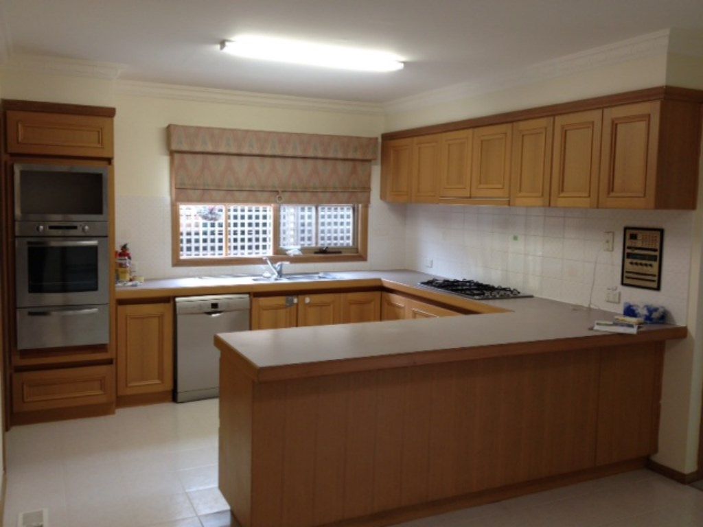 16 College Court, GLEN WAVERLEY, VIC 3150