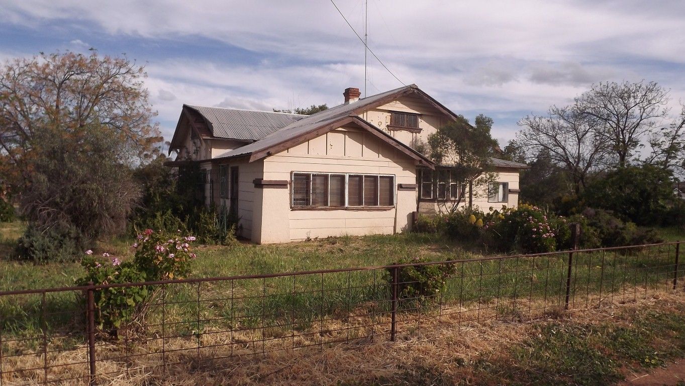 8 Station Street, CONDOBOLIN, NSW 2877