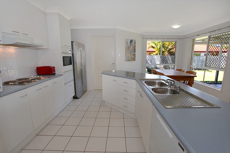 4 Lehmann Court, BUDERIM, QLD 4556
