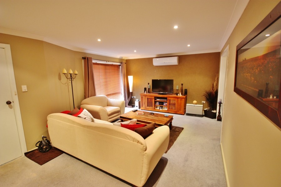53 Binalong Street, YOUNG, NSW 2594