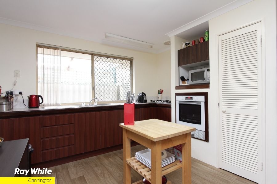 22 Mulline Court, MADDINGTON, WA 6109