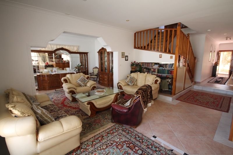 1 St Georges Crescent, CECIL HILLS, NSW 2171