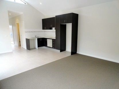 39 KING PARROT Way, WHITTLESEA, VIC 3757