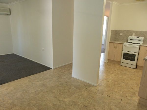 1/8 COPLAND Street, EMERALD, QLD 4720