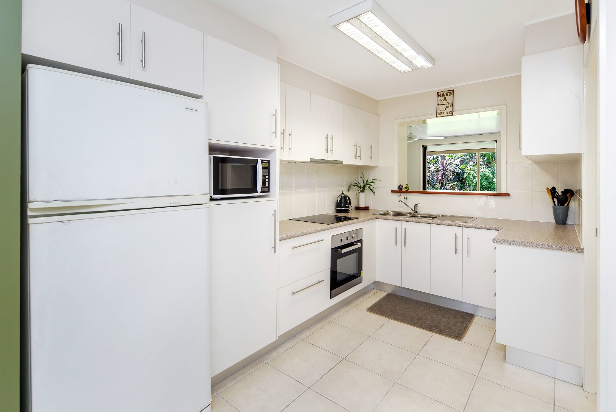 16 Dalby Street, MAROOCHYDORE, QLD 4558