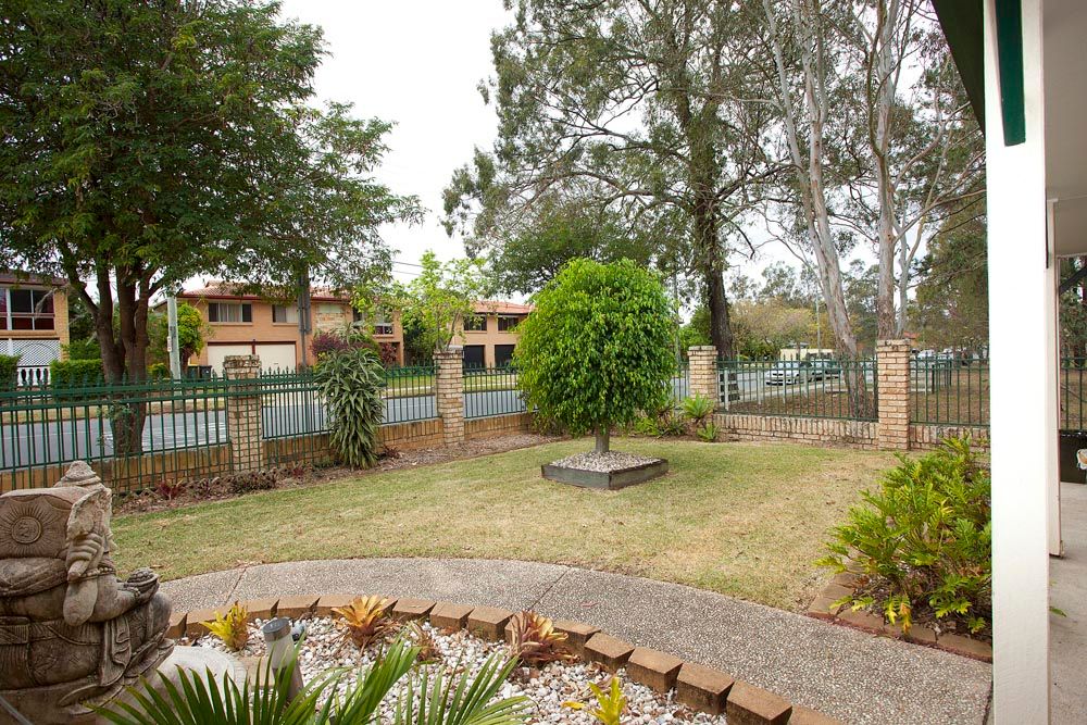 365 Broadwater Road, MANSFIELD, QLD 4122
