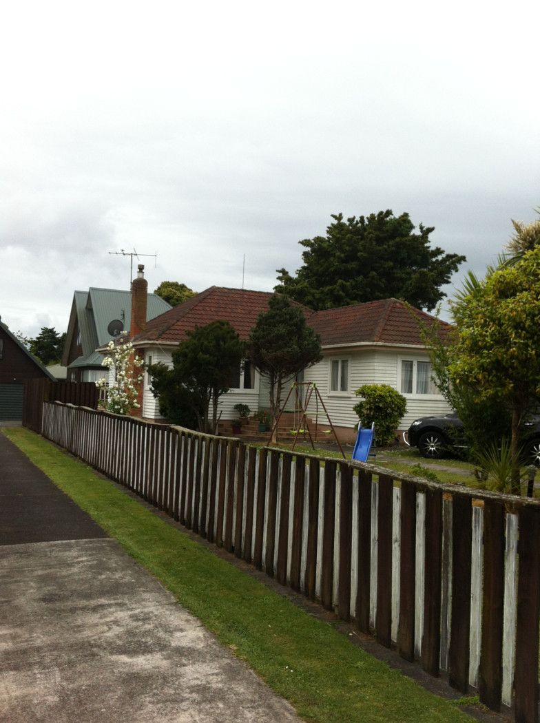 1/13  Halsey Road, MANUREWA, Manukau City