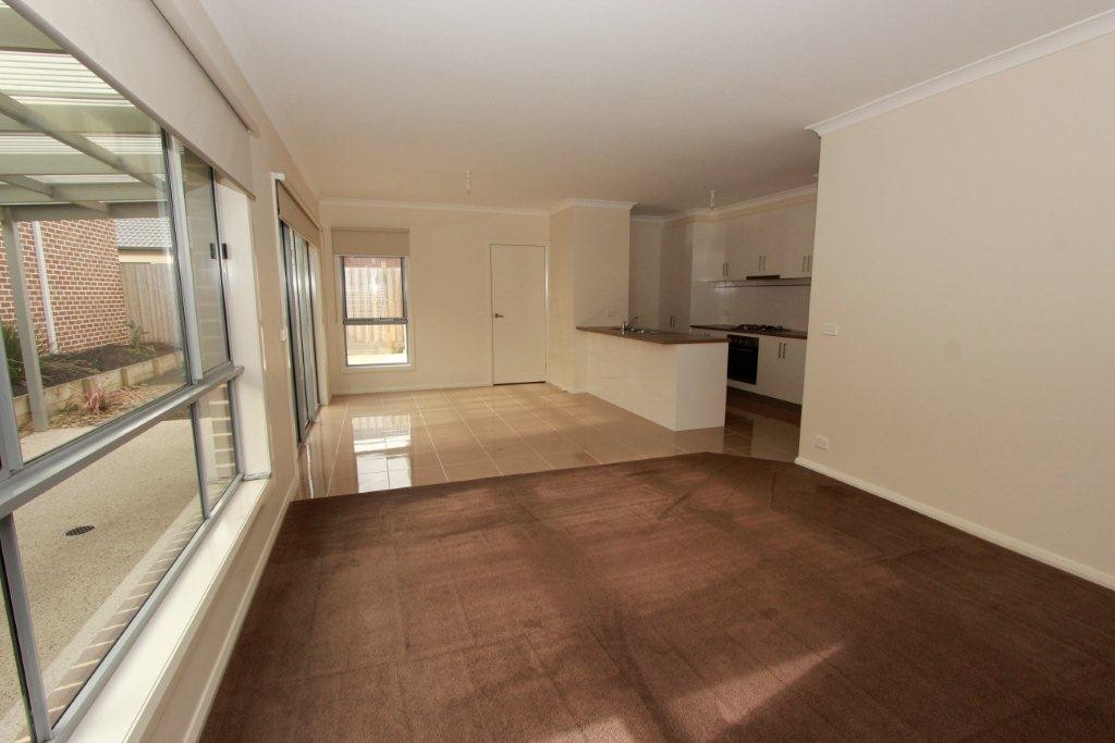 1/2 Sugargum Drive, WAURN PONDS, VIC 3216