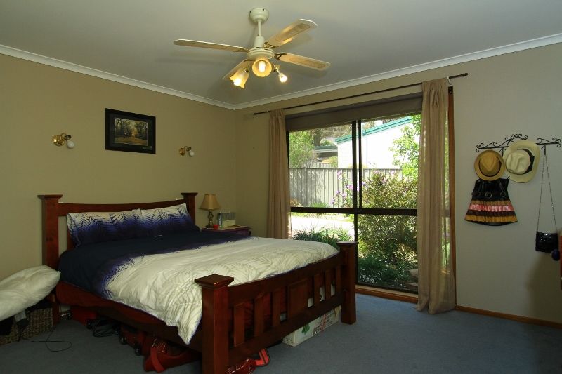 2/42 Houlahan Street, FLORA HILL, VIC 3550