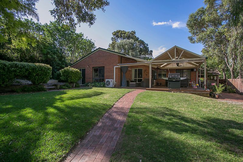 9 Burrinjuck Road, GOOSEBERRY HILL, WA 6076