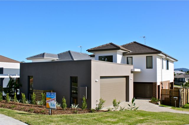 2  Pacific Place (Off Codrington Cct), PACIFIC PINES, QLD 4211