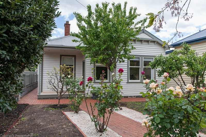 8 Duke Street, SANDY BAY TAS 7005