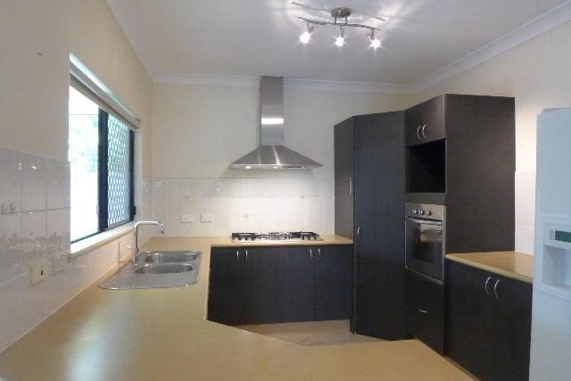 11 Bronte Close, KEWARRA BEACH, QLD 4879