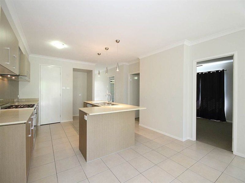 39 Burns Circuit, AUGUSTINE HEIGHTS, QLD 4300
