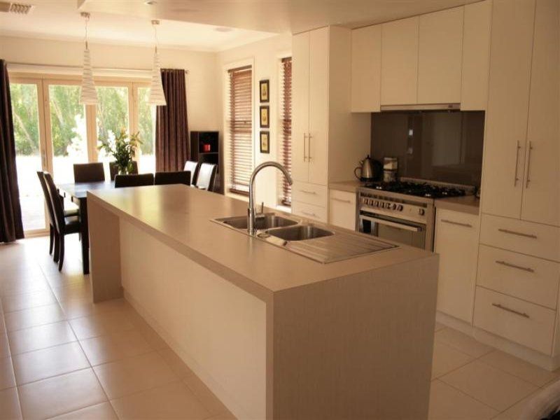 36 Waterview Drive, WHITE HILLS, VIC 3550