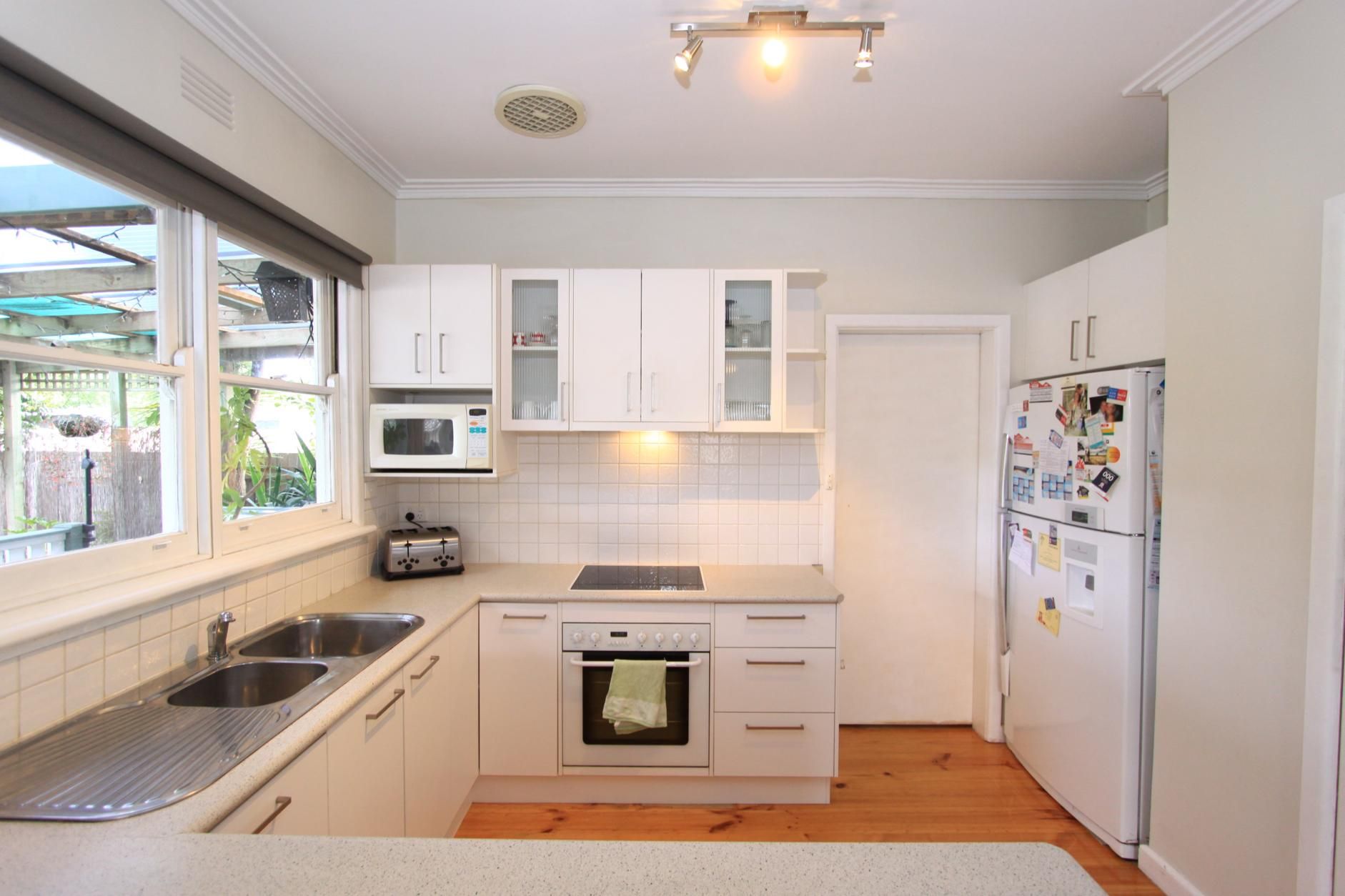 34 Clarence Avenue, KENNINGTON, VIC 3550