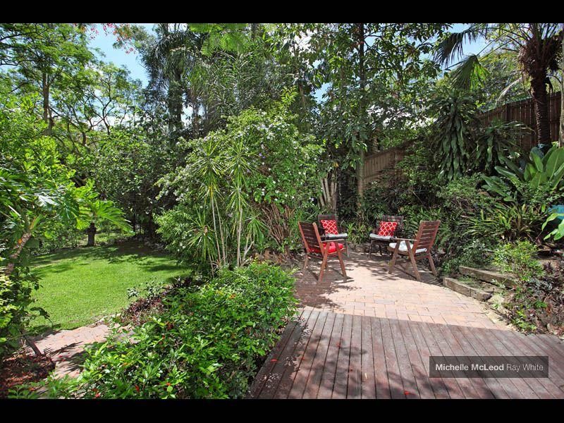 65 Chapel Hill Road, CHAPEL HILL QLD 4069