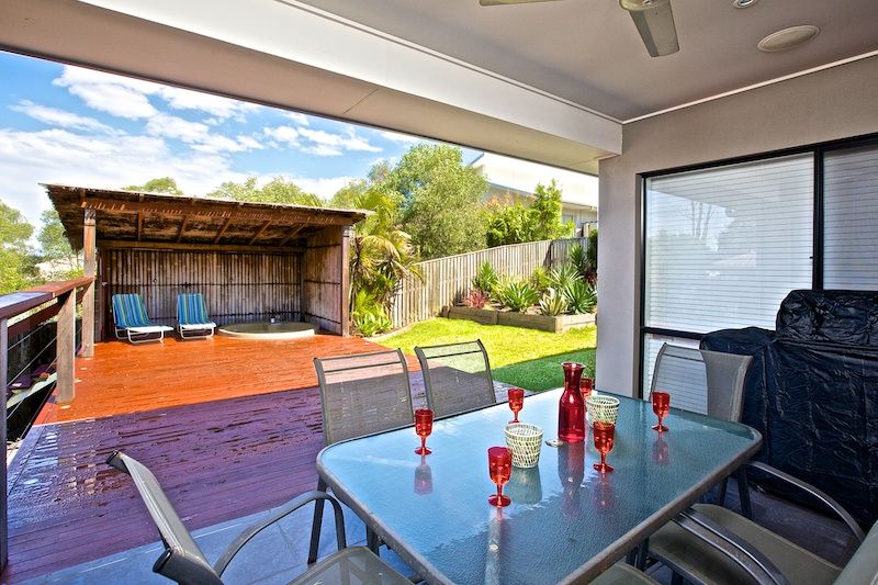 27 Chinaberry Crescent, UPPER COOMERA, QLD 4209