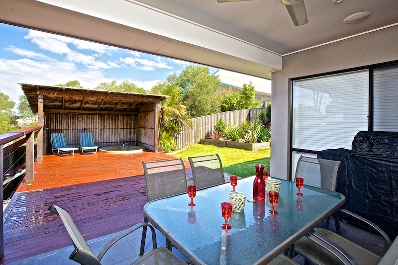 27 Chinaberry Crescent, UPPER COOMERA, QLD 4209