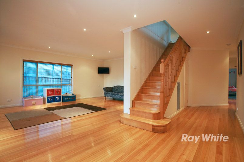 24 Waterbush Crescent, LYNDHURST, VIC 3975