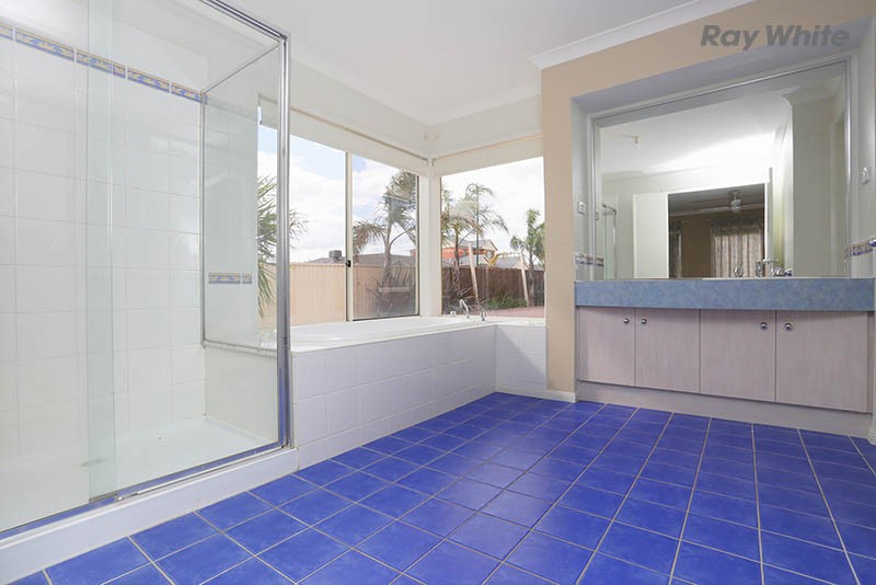 36 Hillcrest Drive, HILLSIDE, VIC 3037