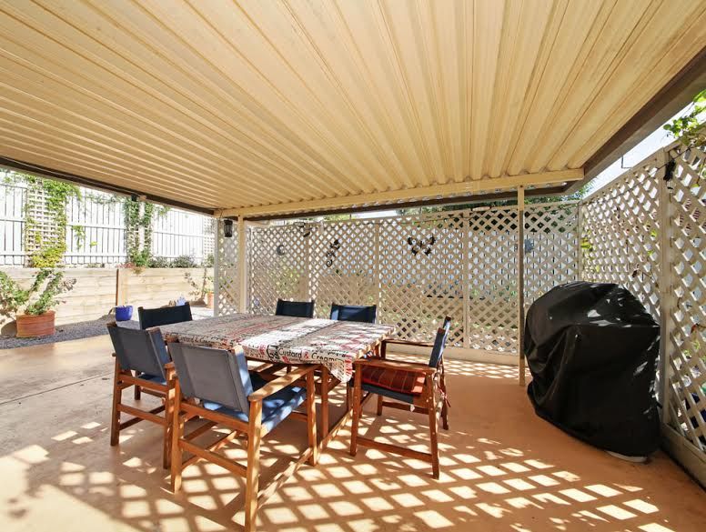 2 St Martin Court, DECEPTION BAY, QLD 4508
