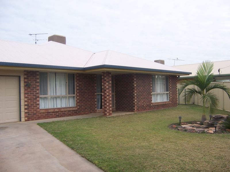4A Yvette Street, EMERALD, QLD 4720