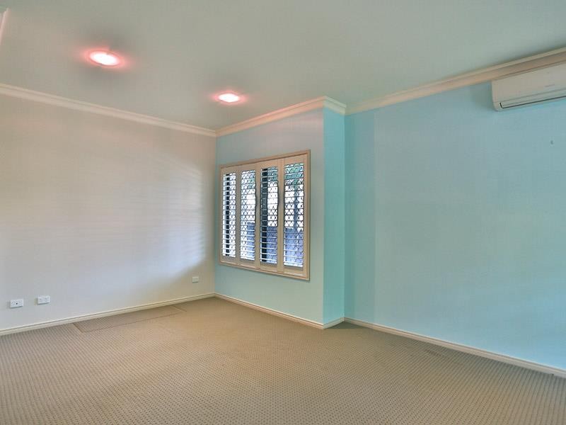 3 Coonawarra Drive, CARSELDINE, QLD 4034