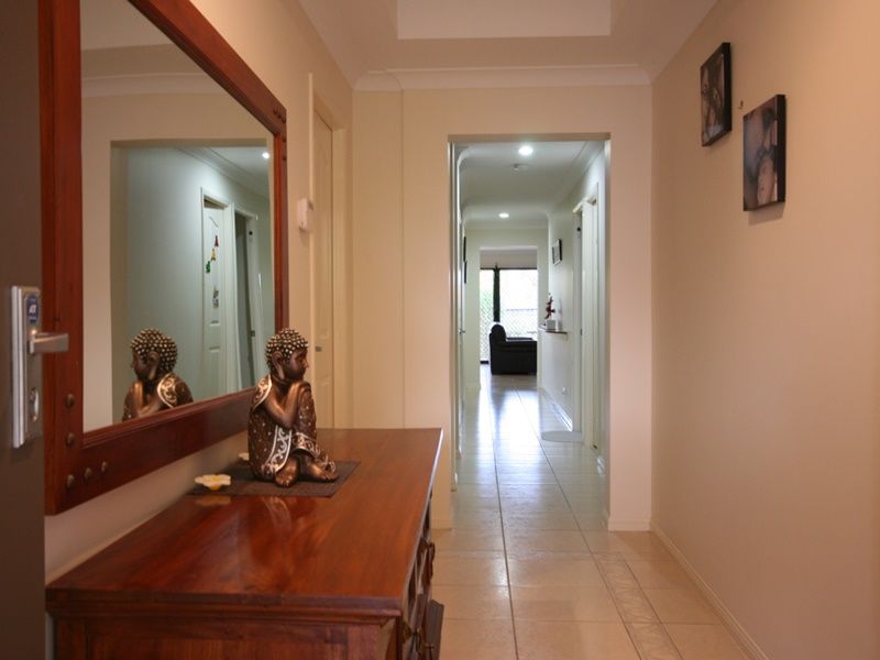 16 Grebe Circuit, NORTH LAKES, QLD 4509