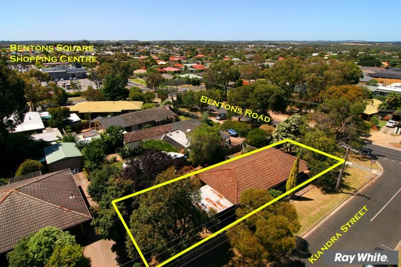 121 Bentons Road, MORNINGTON VIC 3931