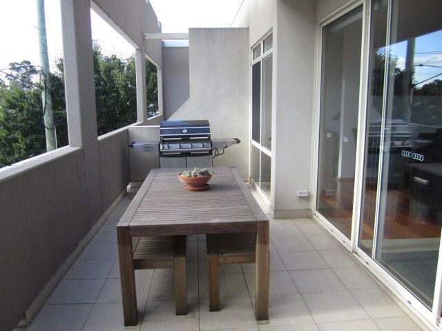 2/100-104 Poath Road, HUGHESDALE, VIC 3166