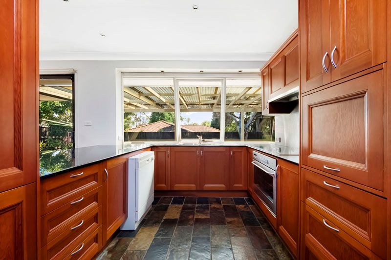 5 Black Close, ILLAWONG, NSW 2234