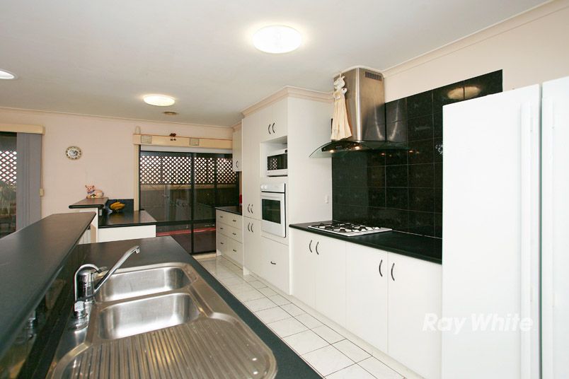 4 Pirita Place, CRANBOURNE WEST, VIC 3977