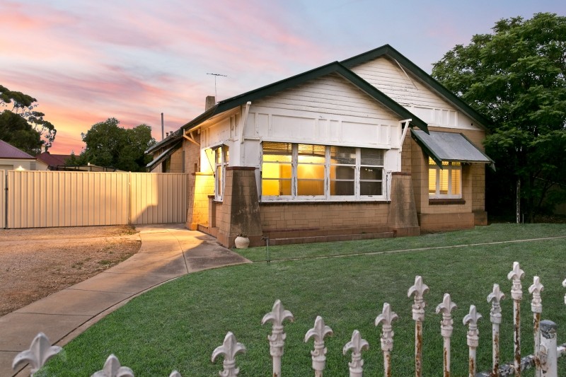 31 Stanley Street, WOODVILLE, SA 5011