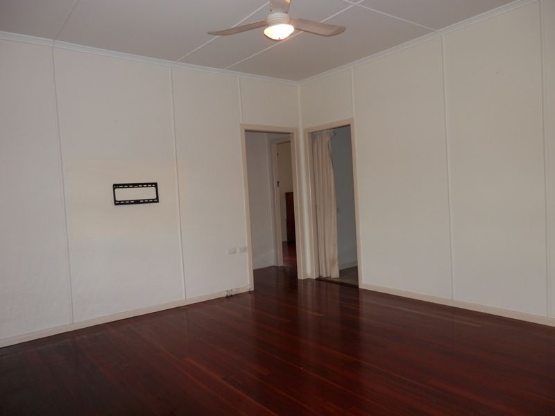 56 Woodford Street, ONE MILE, QLD 4305