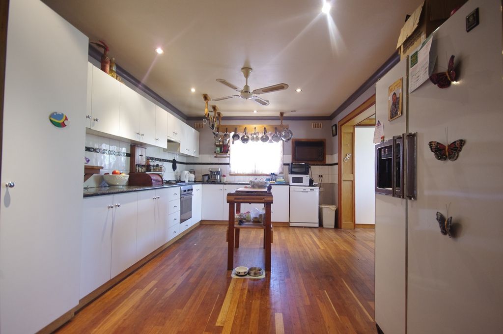 26 Brecknock Way, GIRRAWHEEN, WA 6064