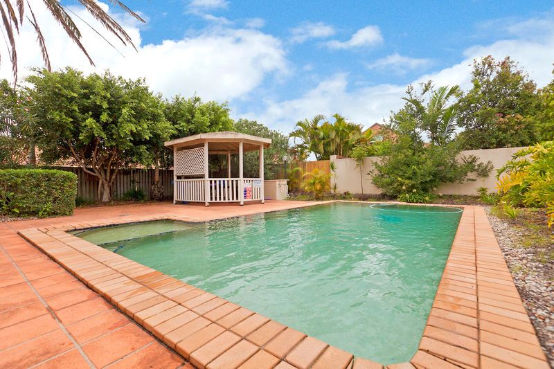 108 Meadowlands Road, CARINA QLD 4152