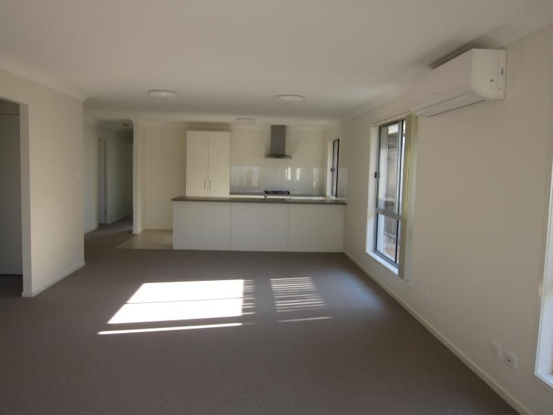 39 Valentine Circuit, AUGUSTINE HEIGHTS, QLD 4300