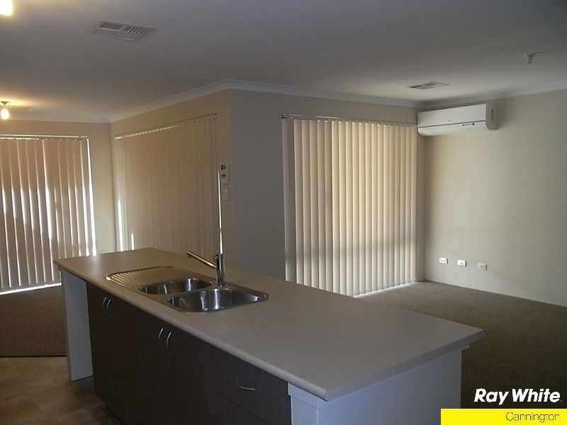 46 Glasgow Wy, SEVILLE GROVE, WA 6112