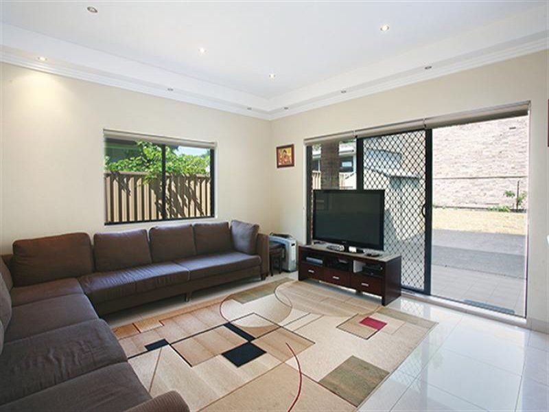 10 Alexandra Street, TURRELLA, NSW 2205