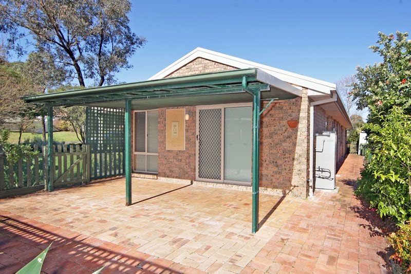 12 Bishop Street, LAKE HAVEN, NSW 2263