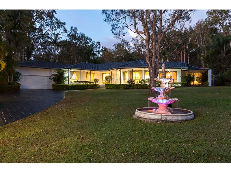 6 Colo Court, HELENSVALE, QLD 4212