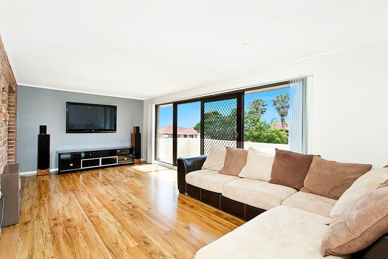 84 Captain Cook Drive, BARRACK HEIGHTS, NSW 2528