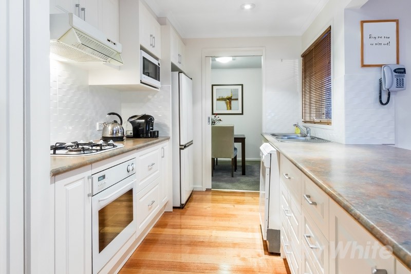 6 Lennox Court, SCORESBY, VIC 3179